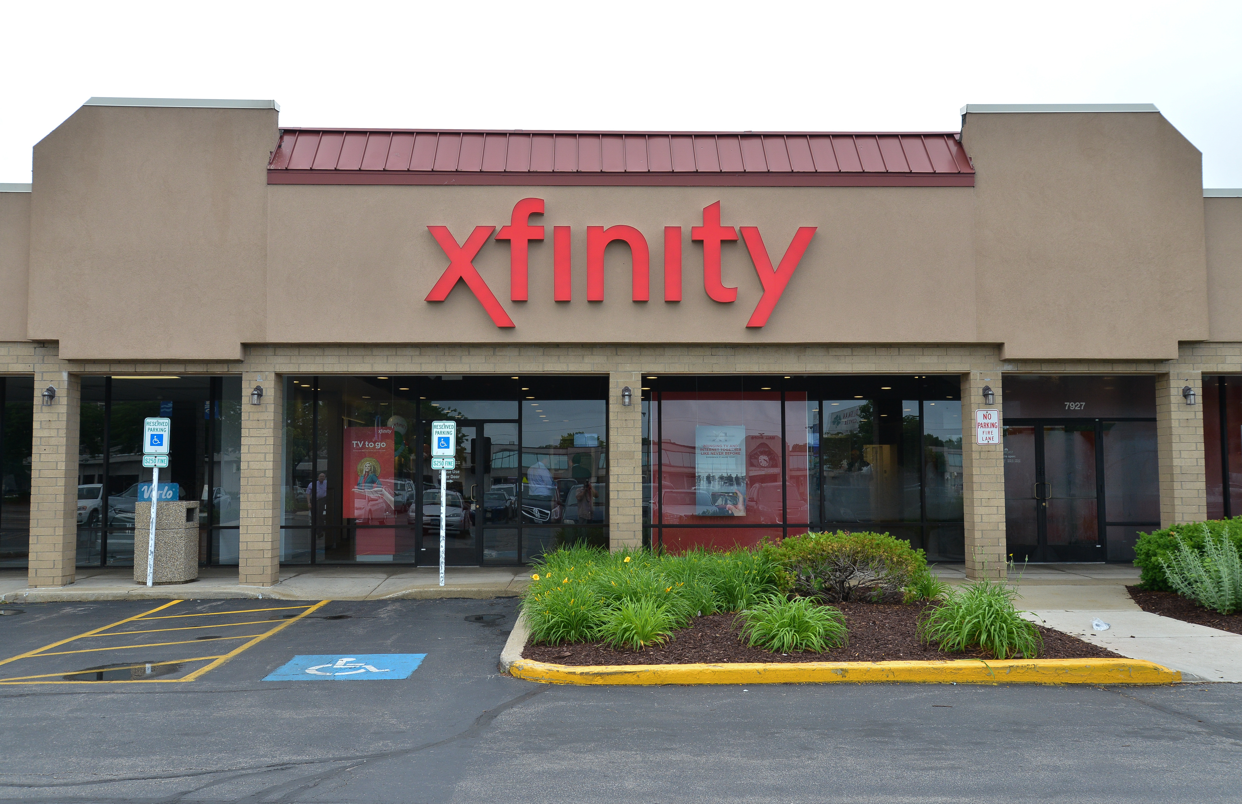 Xfinity store in Morton Grove, IL 