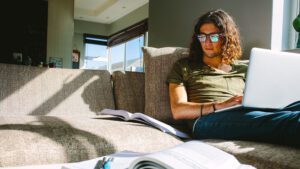 Western Illinois University Pell Grant Recipients May Qualify for a $30 Monthly Credit Toward the Cost of Internet Service