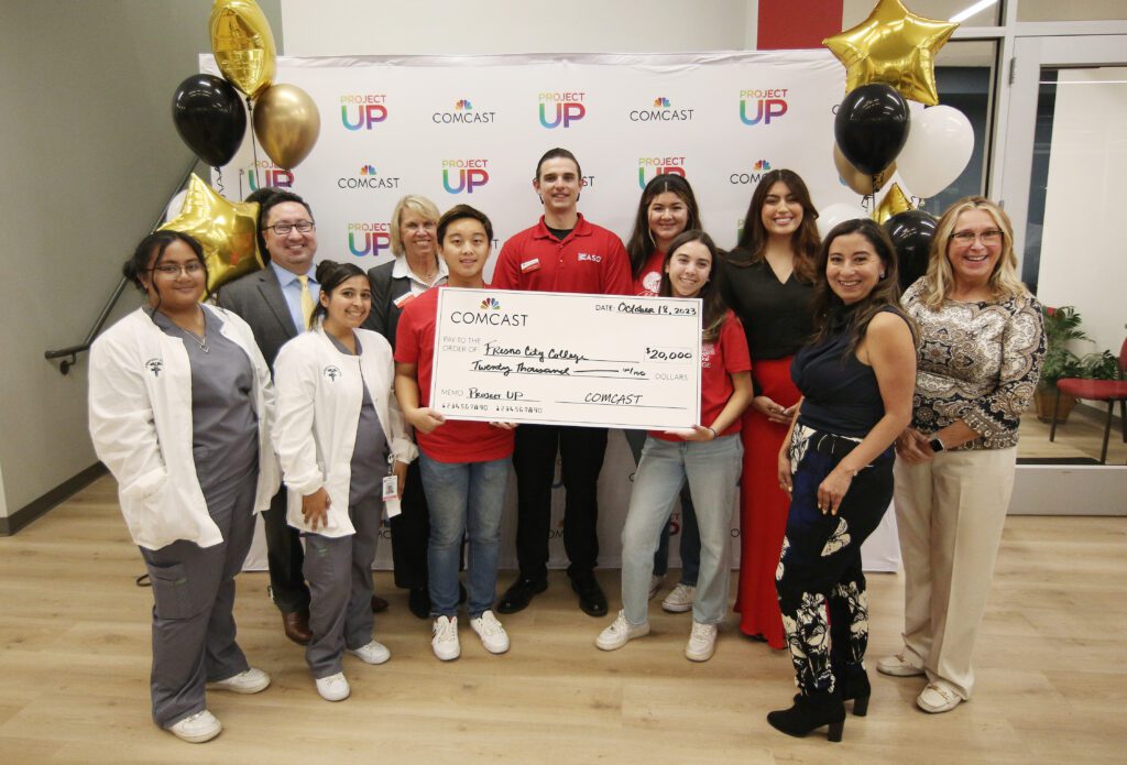 Comcast Calif. Central Valley Scholarship reception at Fresno City College in Fresno, CA, Wednesday, Oct. 18, 2023. (AP Photo/Gary Kazanjian)