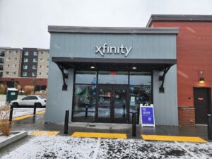 The outside of the Mill Creek Xfinity store. 