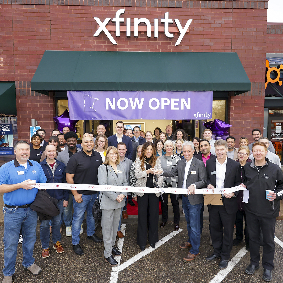 Comcast Celebrates New Xfinity Store Opening in Eden Prairie