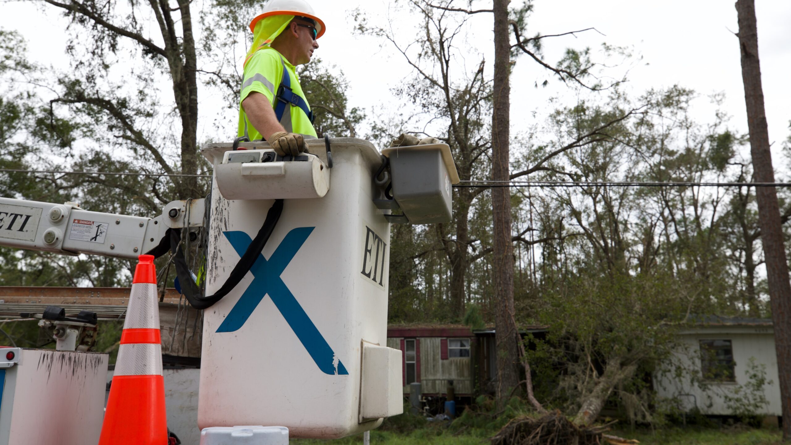 Comcast Response Teams Working to Restore Services in West Michigan