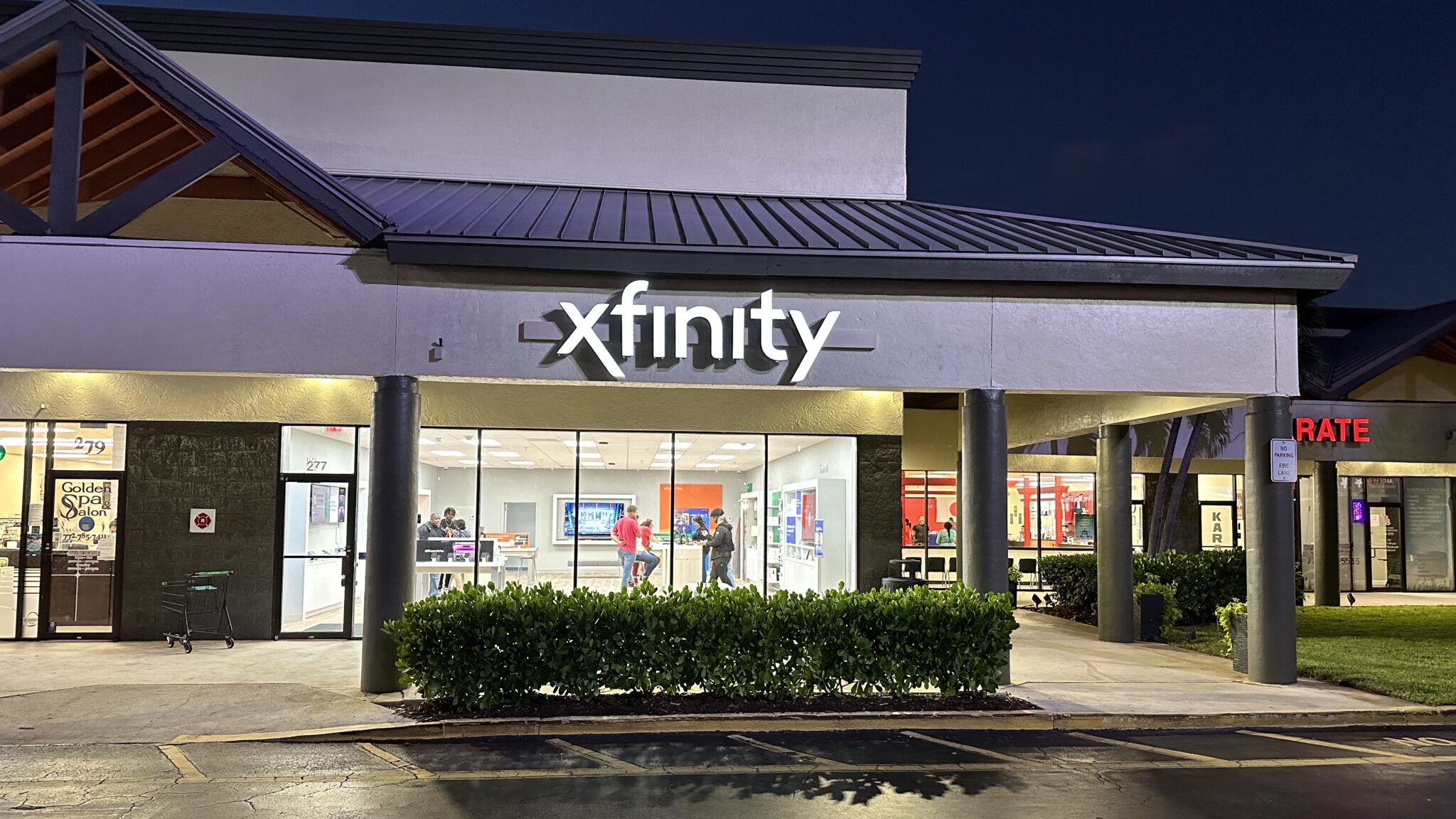 Comcast Opens Xfinity Store in Port St. Lucie Comcast Florida