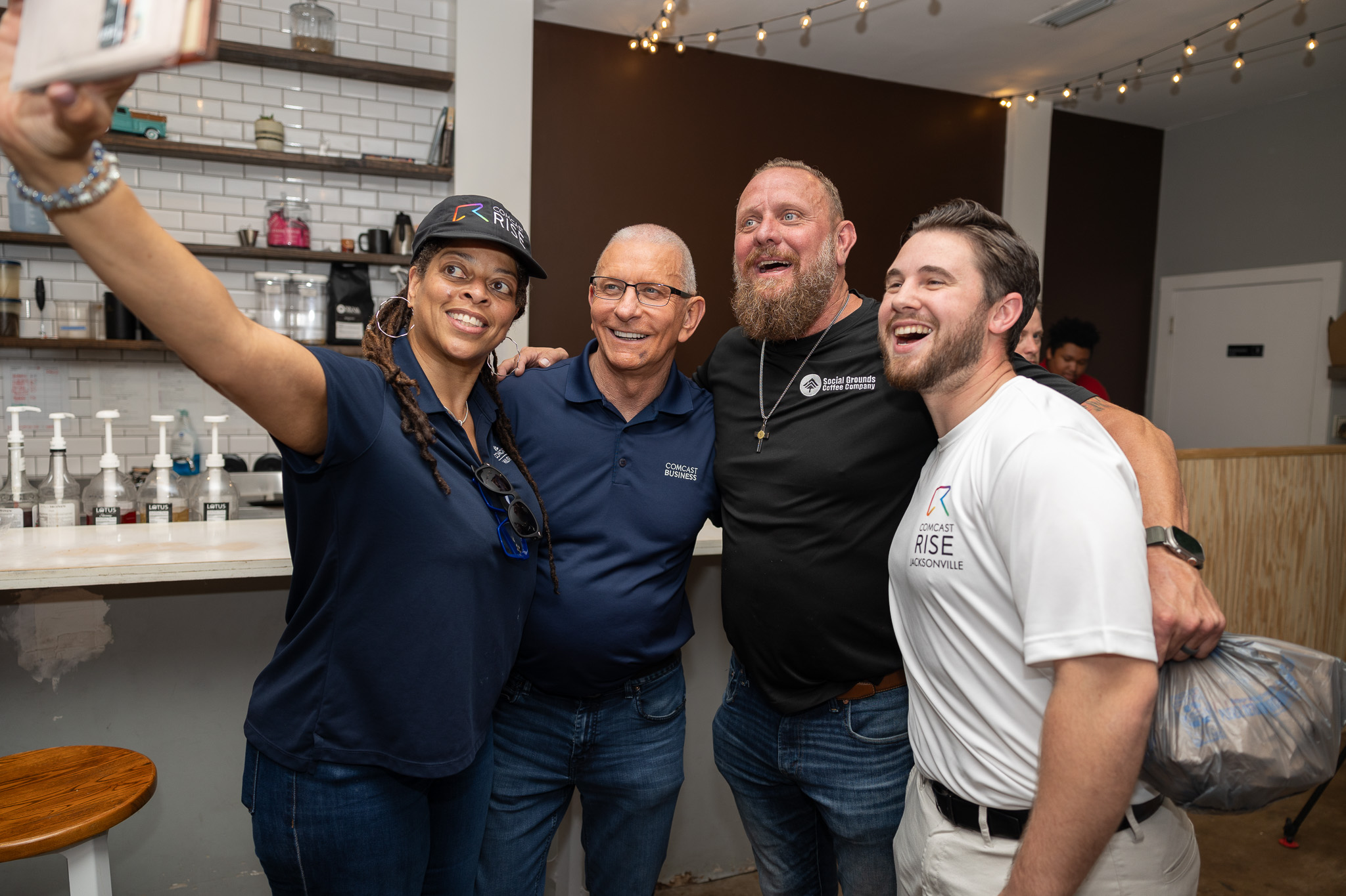 Celebrity Chef Robert Irvine Joins Comcast RISE to Celebrate Small Businesses and Veterans in Greater Jacksonville