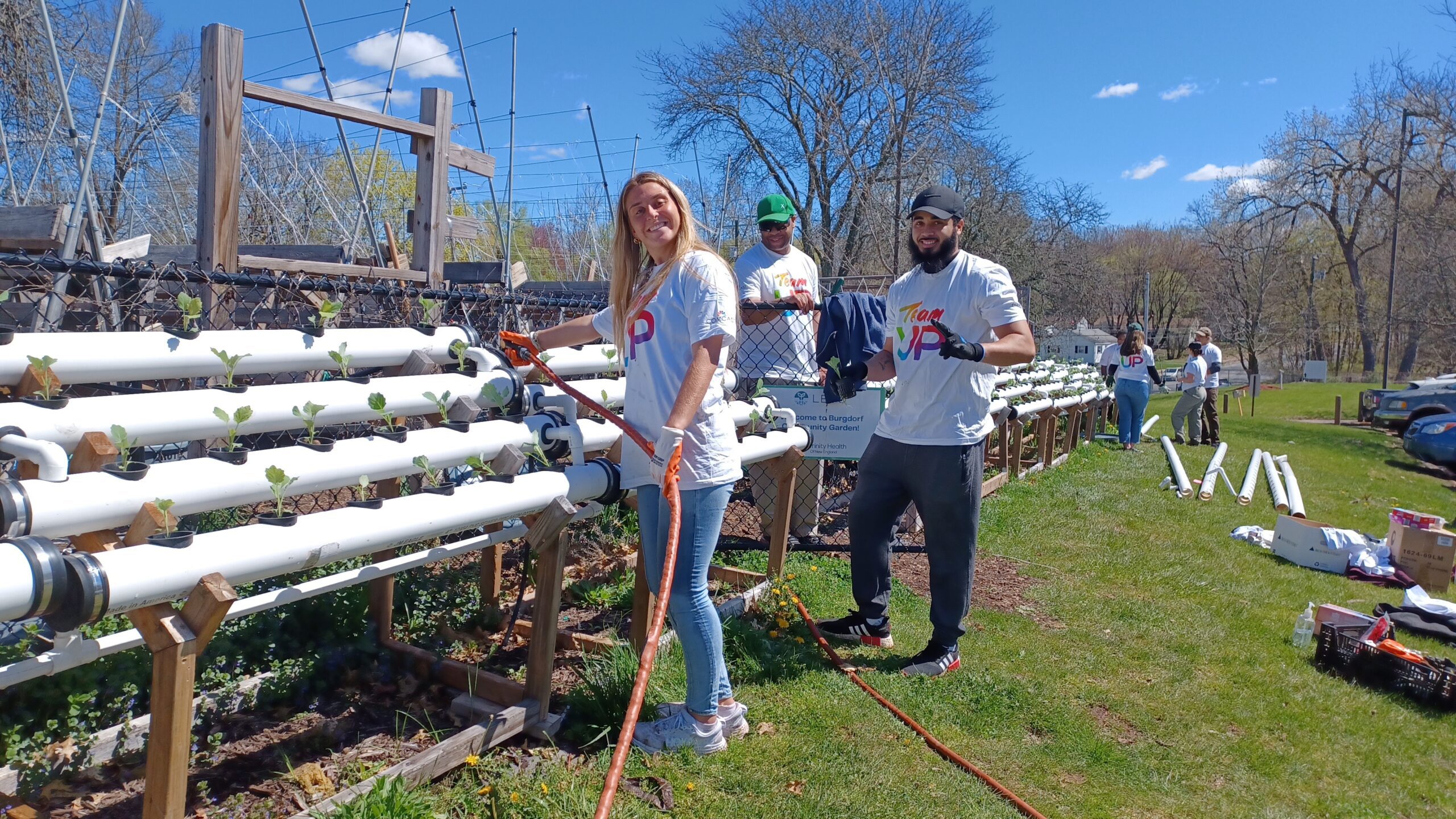 Comcast Employees ‘Team UP’ across New England During National Volunteer Month