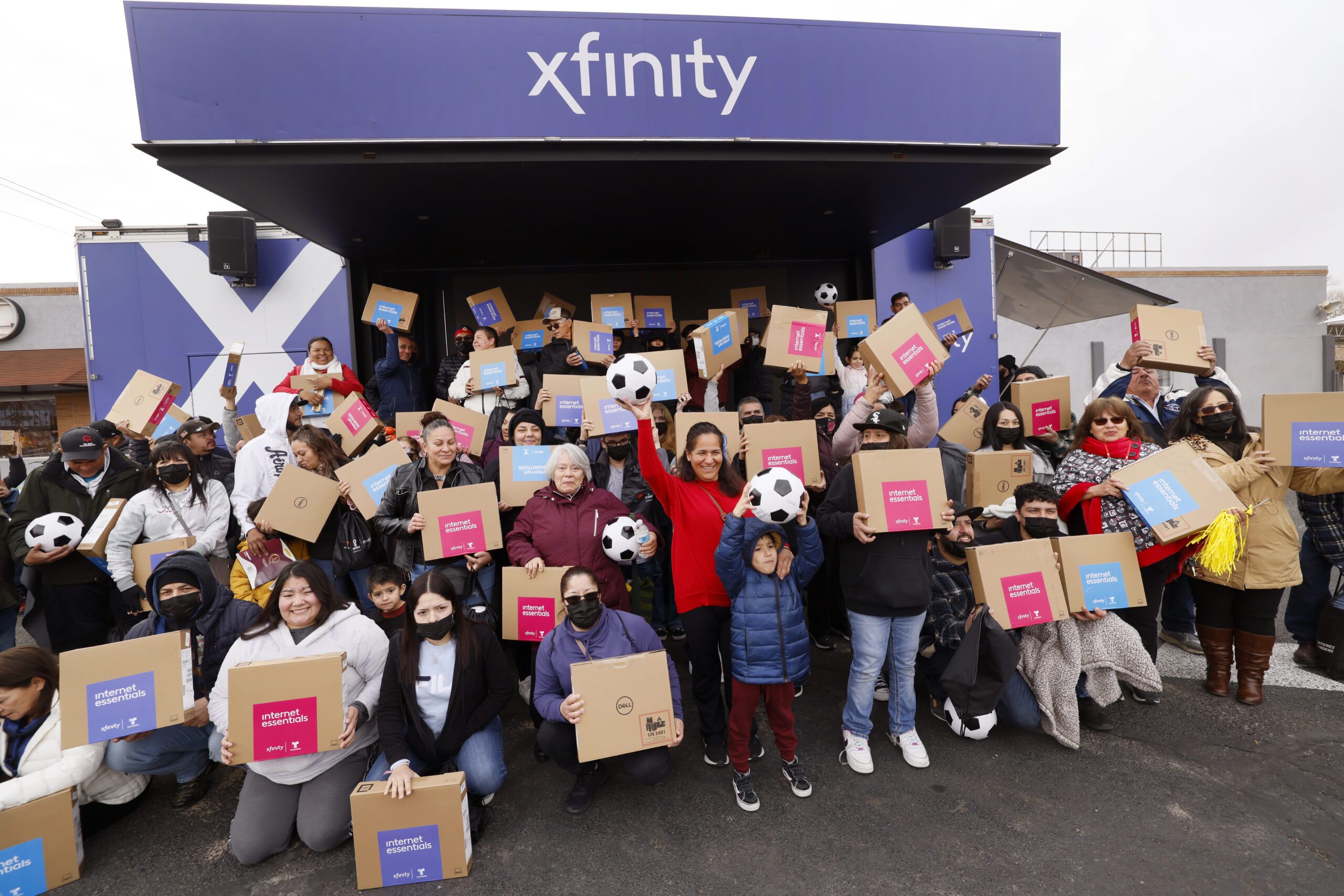 Comcast Hosts Copa Mundial Final Watch Party and Laptop Giveaway
